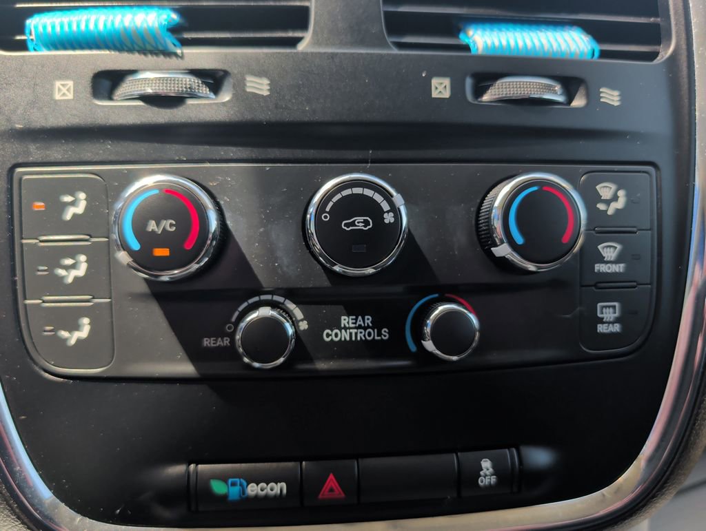 Used 2016 Dodge Grand Caravan SXT w/ Rear Park Assist Package FWD image 13