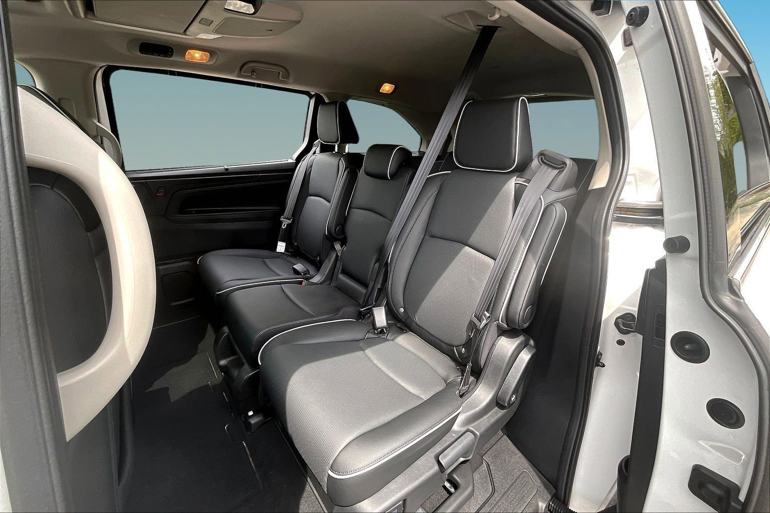 Used 2026 Honda Odyssey Elite image 22