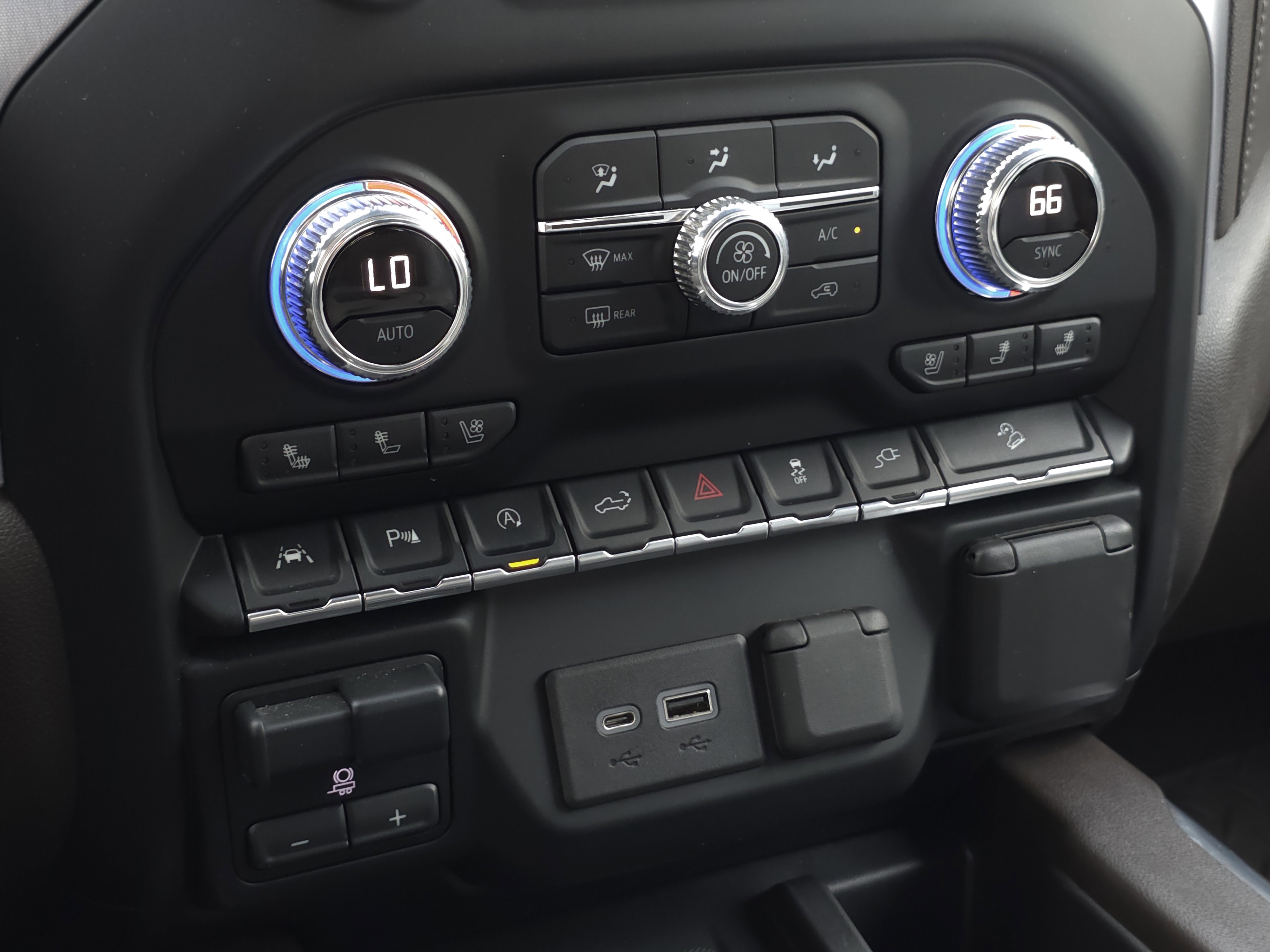 Used 2020 GMC Sierra 1500 SLT w/ SLT Premium Plus Package image 16