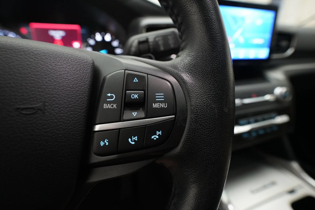 Used 2020 Ford Explorer XLT w/ Equipment Group 202A AWD/4WD image 19