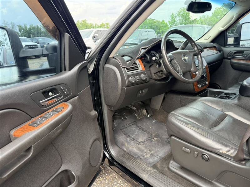 Used 2008 Chevrolet Silverado 3500 LTZ w/ Suspension Package, Off-Road AWD/4WD image 29