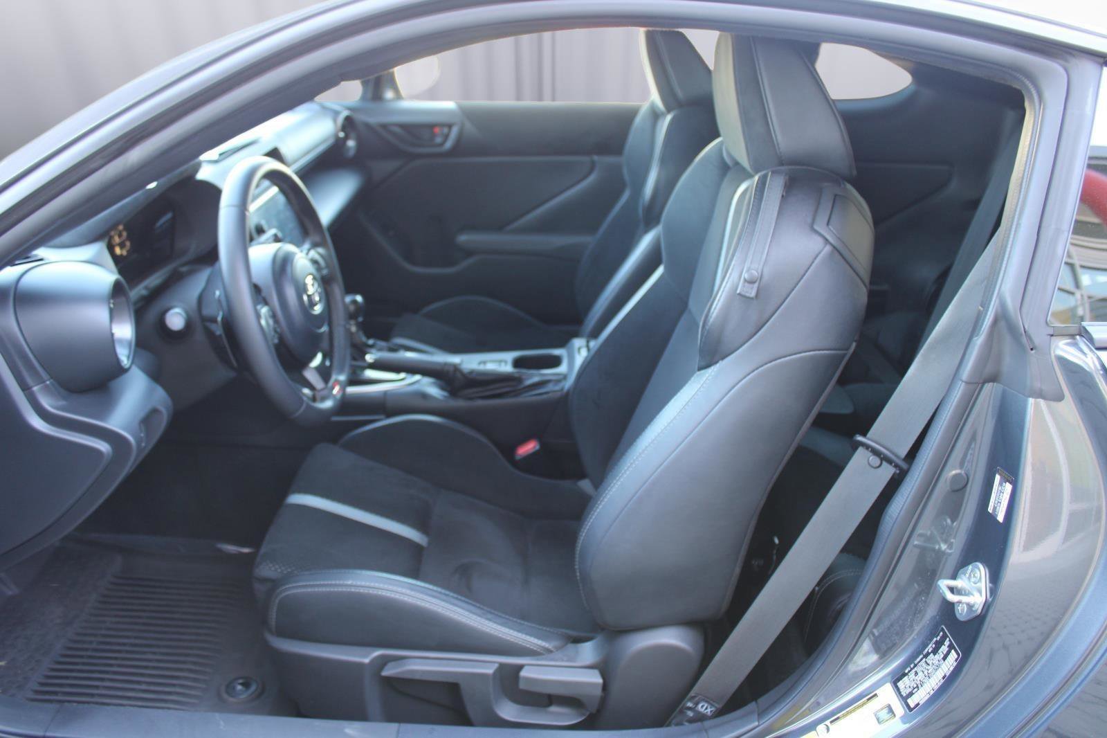 Used 2024 Toyota GR86 Premium image 31