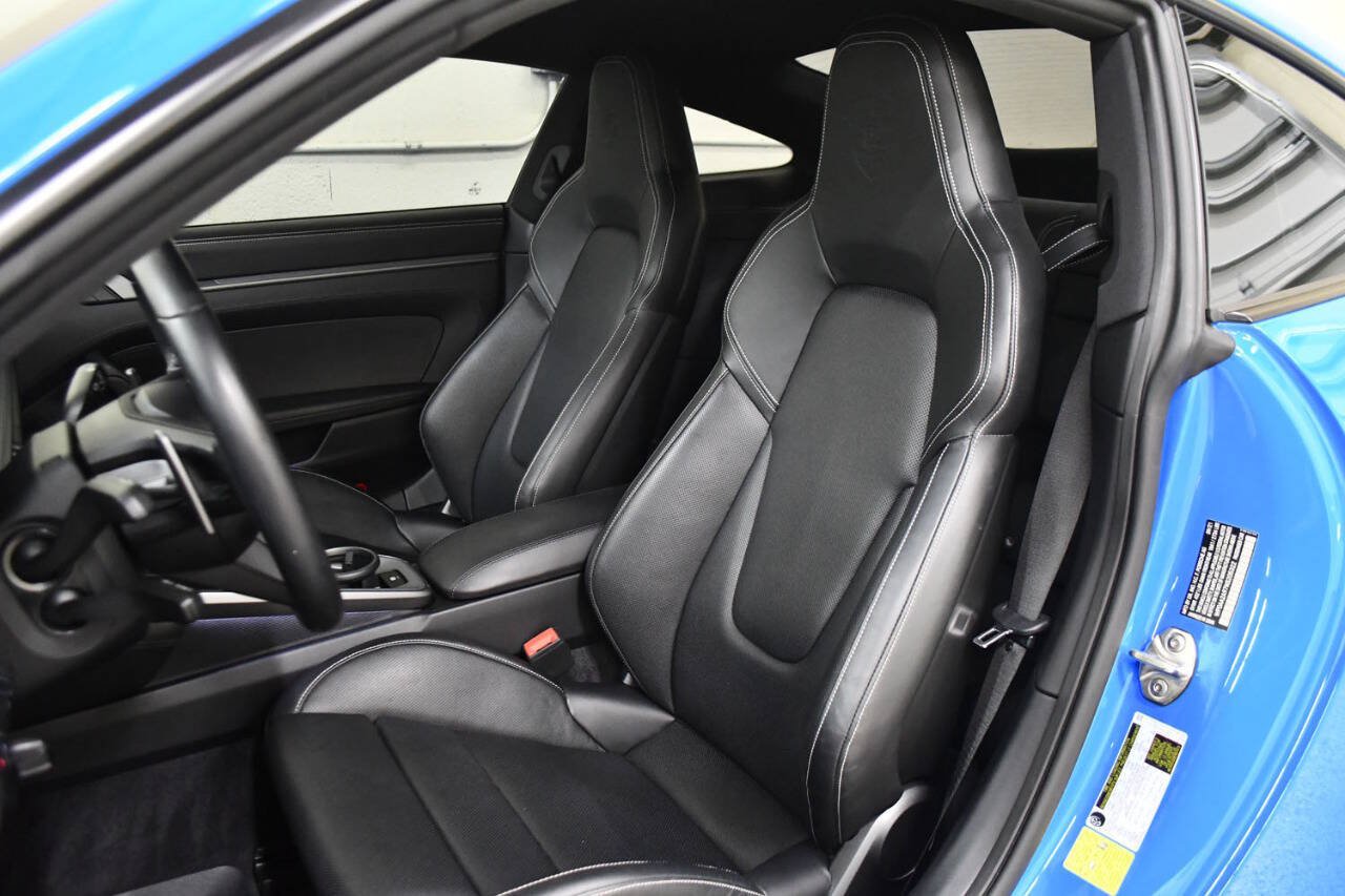 Used 2022 Porsche 911 Carrera image 9