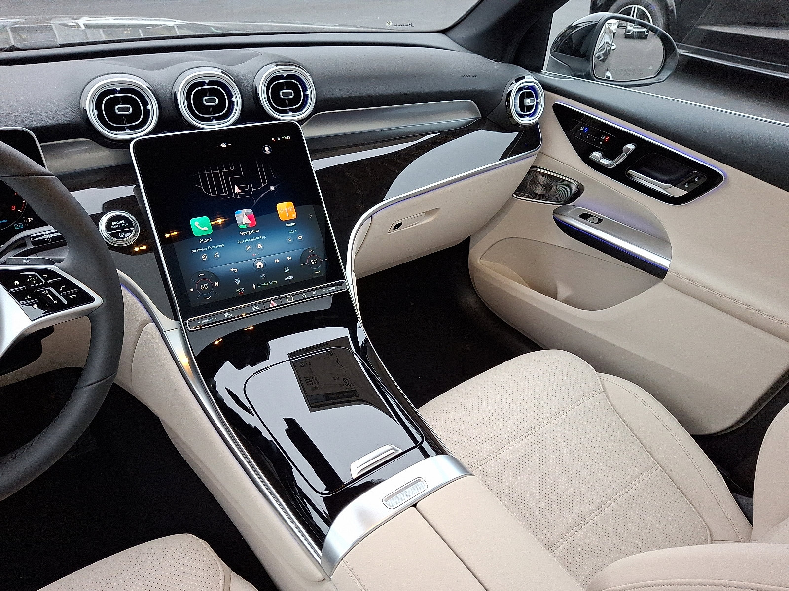 Used 2026 Mercedes-Benz GLC 300 4MATIC image 10