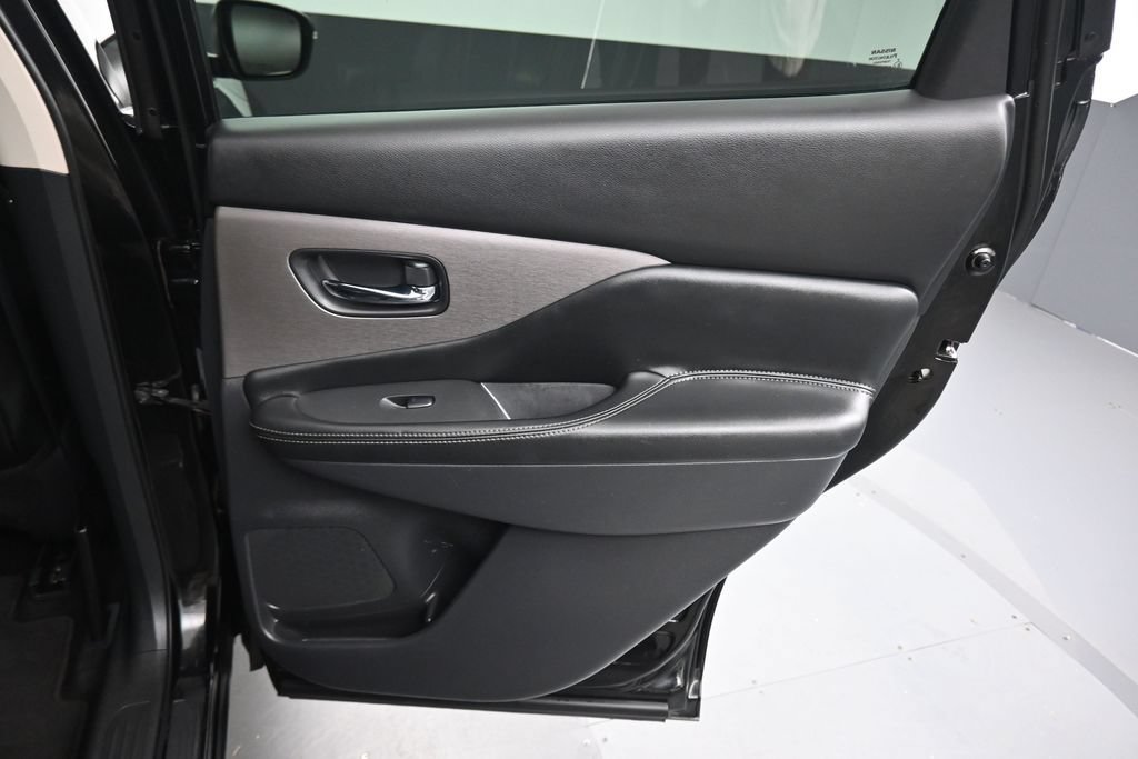 Used 2022 Nissan Murano SV FWD image 31