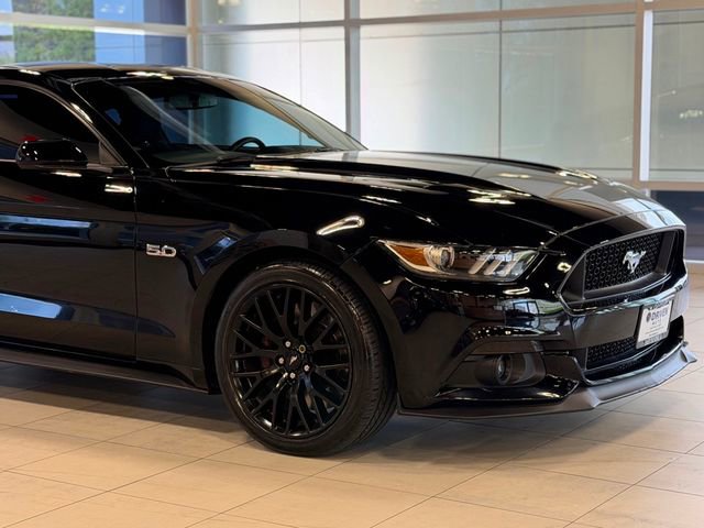Used 2017 Ford Mustang GT w/ GT Performance Package RWD image 5