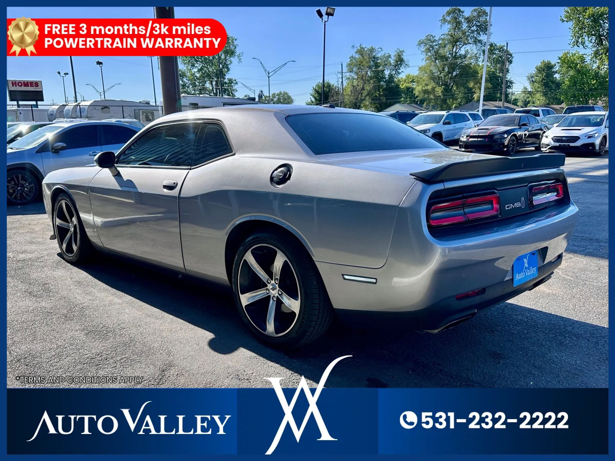 Used 2017 Dodge Challenger R/T RWD image 5