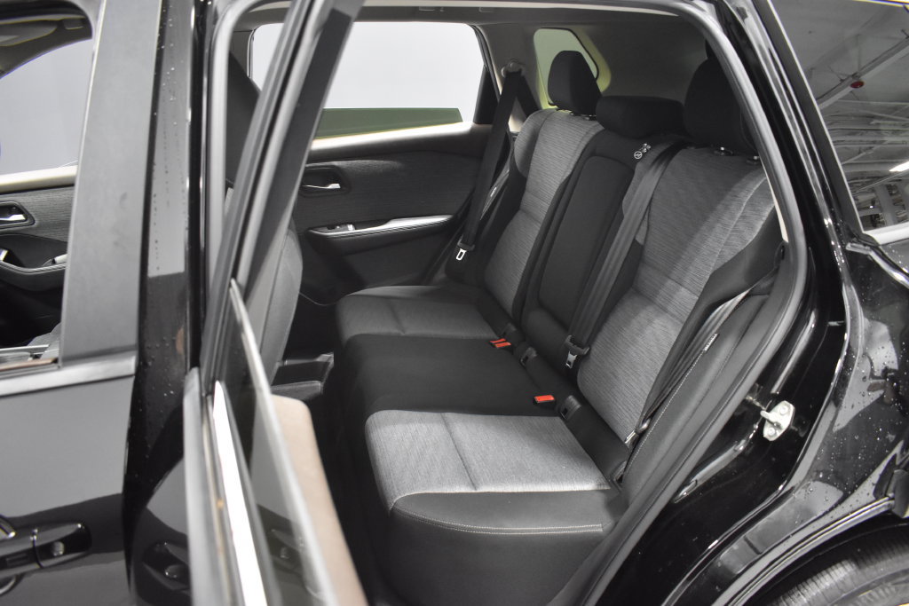 Used 2023 Nissan Rogue SV FWD image 29