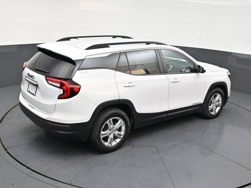Used 2023 GMC Terrain SLE w/ Driver Convenience Package image 17