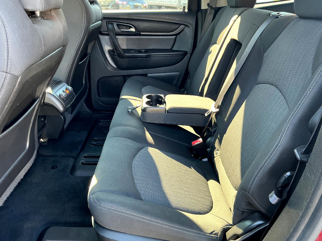 Used 2017 Chevrolet Traverse LT w/ Style and Technology Package image 13