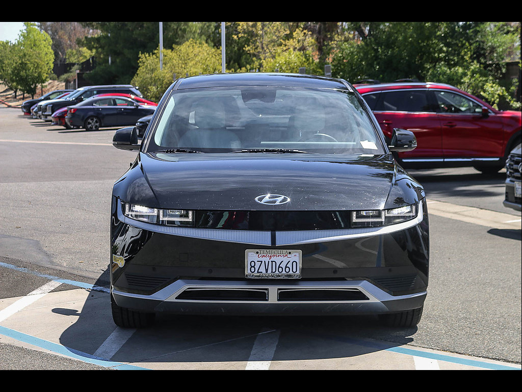 Certified 2022 Hyundai Ioniq 5 SEL w/ Cargo Package RWD image 2