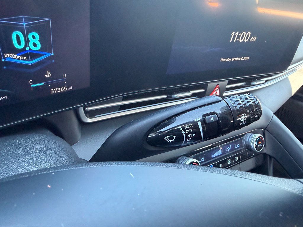 Used 2024 Hyundai Elantra SEL FWD image 17