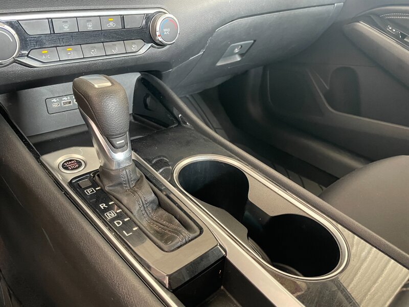 Used 2021 Nissan Altima 2.5 SV FWD image 17