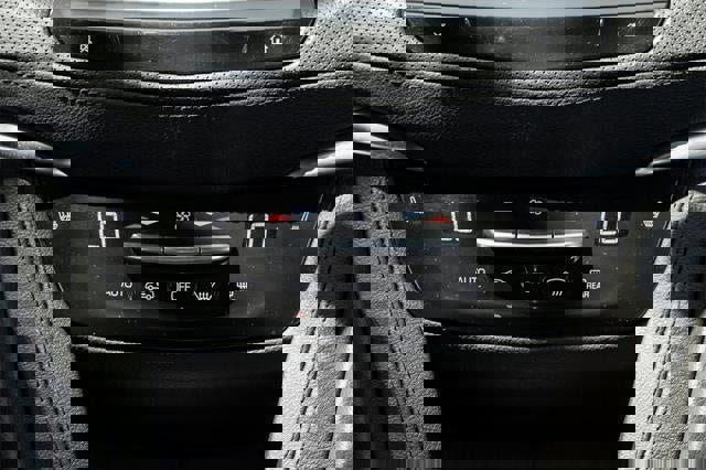 Used 2024 Cadillac XT5 Luxury image 32