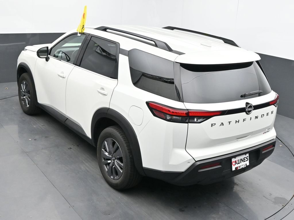 Used 2025 Nissan Pathfinder SV AWD/4WD image 42