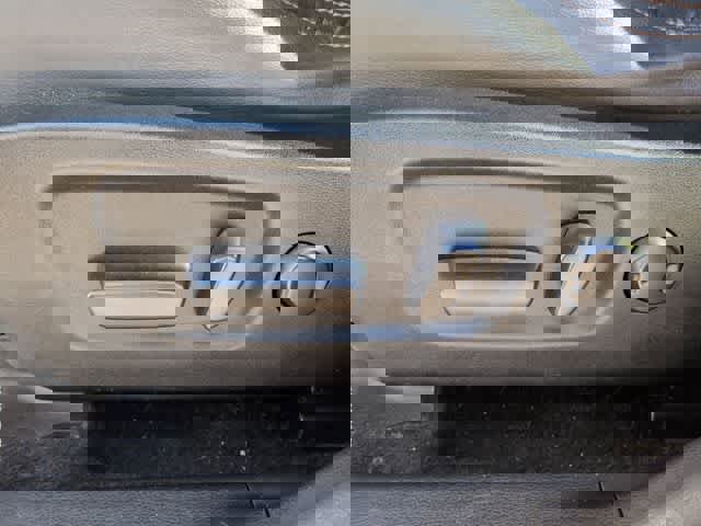 Used 2016 Toyota Highlander Plus AWD/4WD image 17