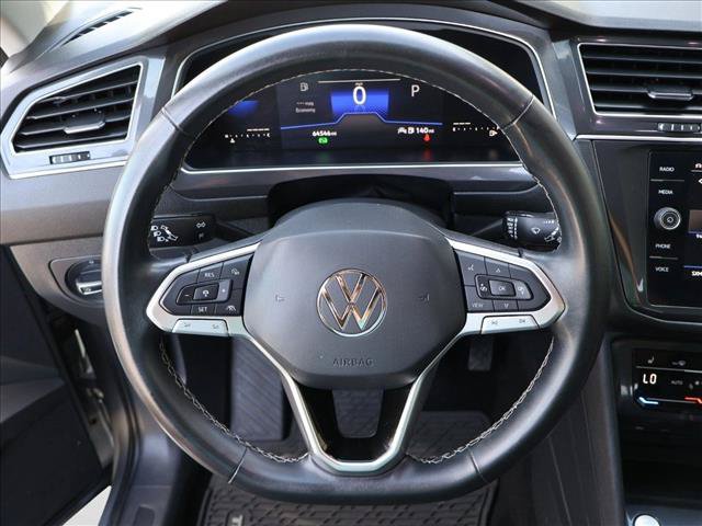 Used 2023 Volkswagen Tiguan SE AWD/4WD image 13