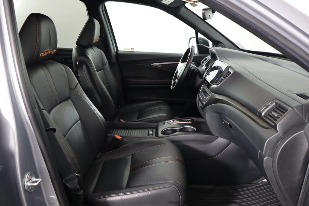 Used 2023 Honda Passport TrailSport image 17