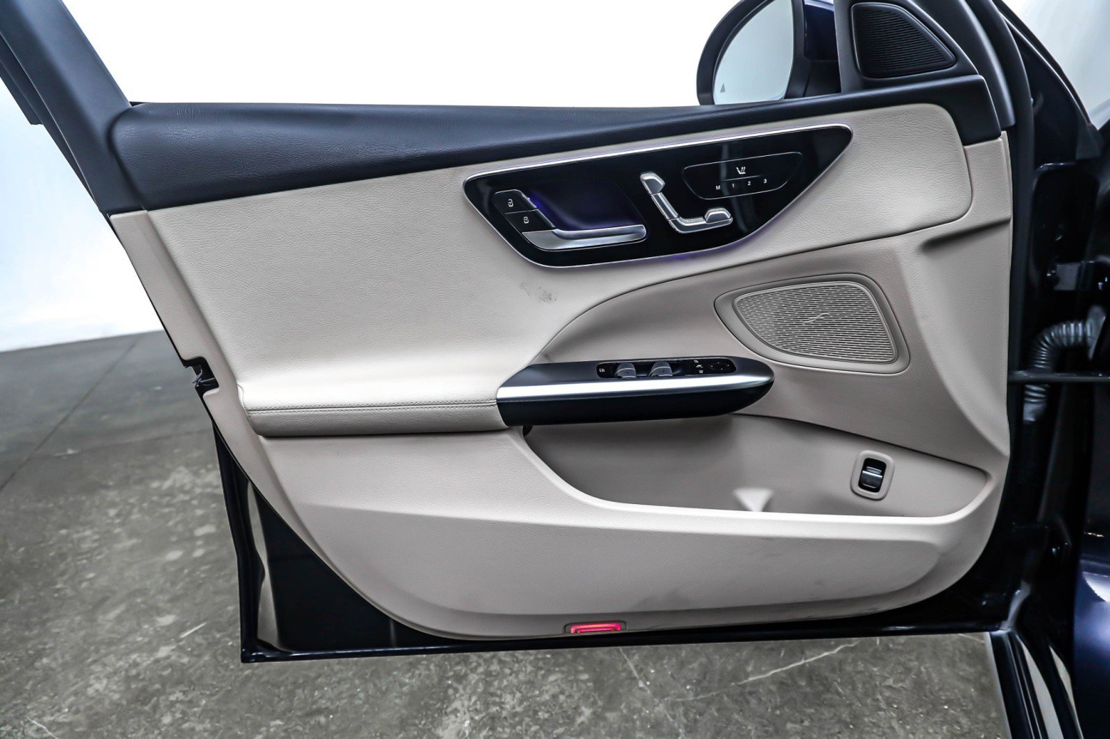 Used 2022 Mercedes-Benz C 300 Sedan image 21