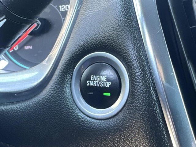 Used 2023 Chevrolet Traverse RS FWD image 19