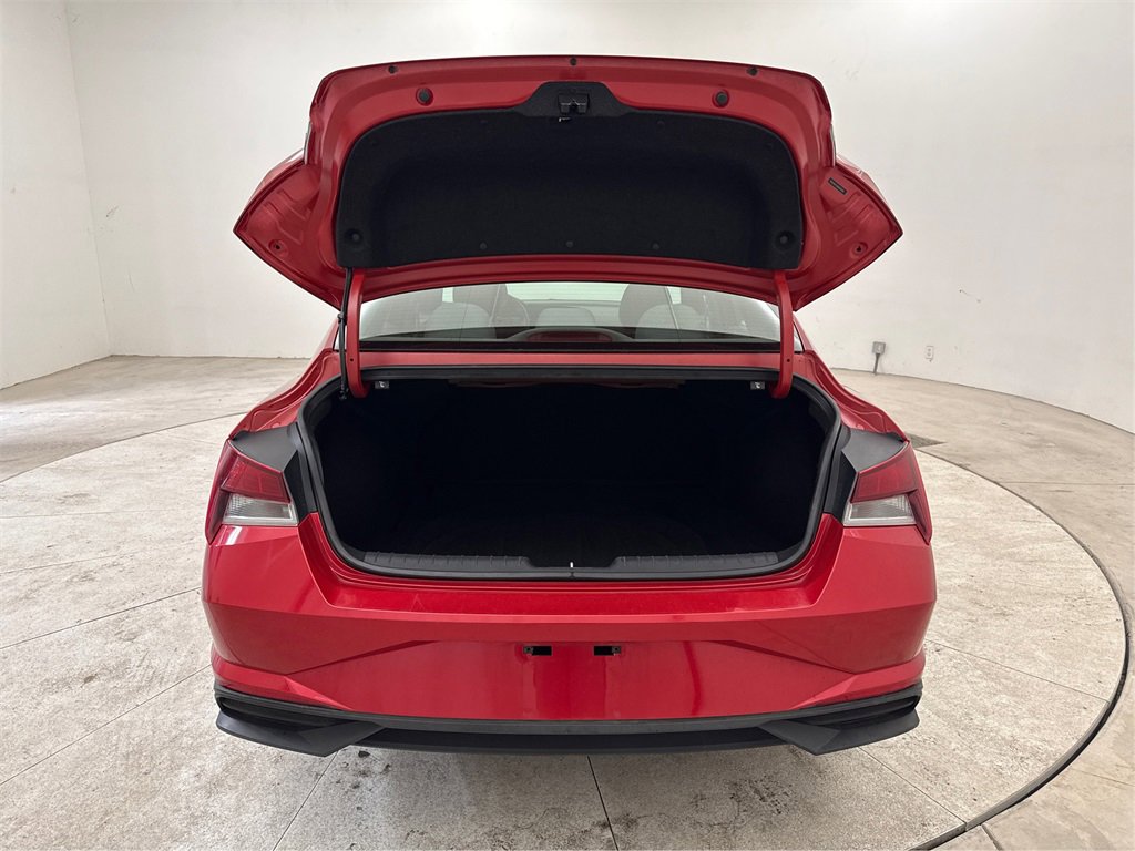 Used 2021 Hyundai Elantra SEL image 18