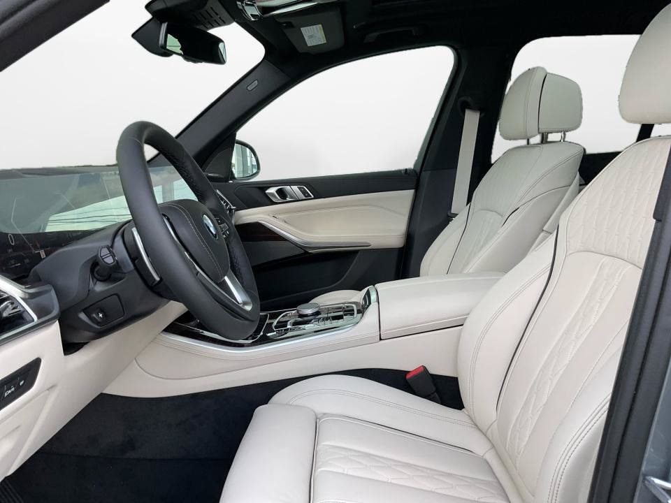 New 2026 BMW X5 xDrive50e AWD/4WD image 9