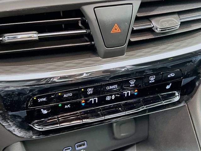 New 2025 Buick Encore GX Avenir w/ Avenir Technology Package image 14