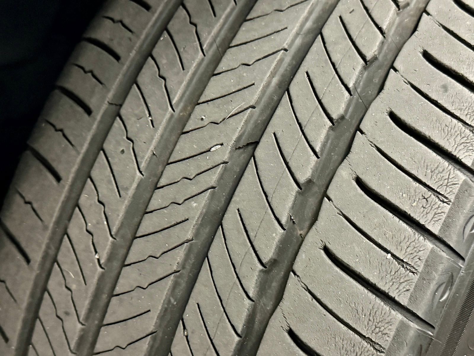 Used 2023 Genesis G70 2.0T AWD/4WD image 18