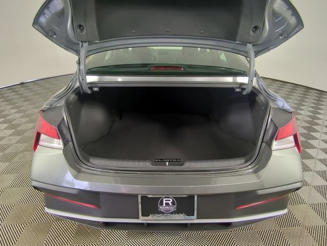 New 2026 Hyundai Elantra Sport FWD image 35
