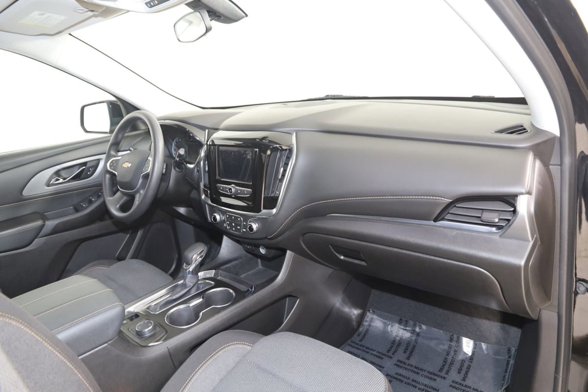 Used 2021 Chevrolet Traverse LS AWD/4WD image 37