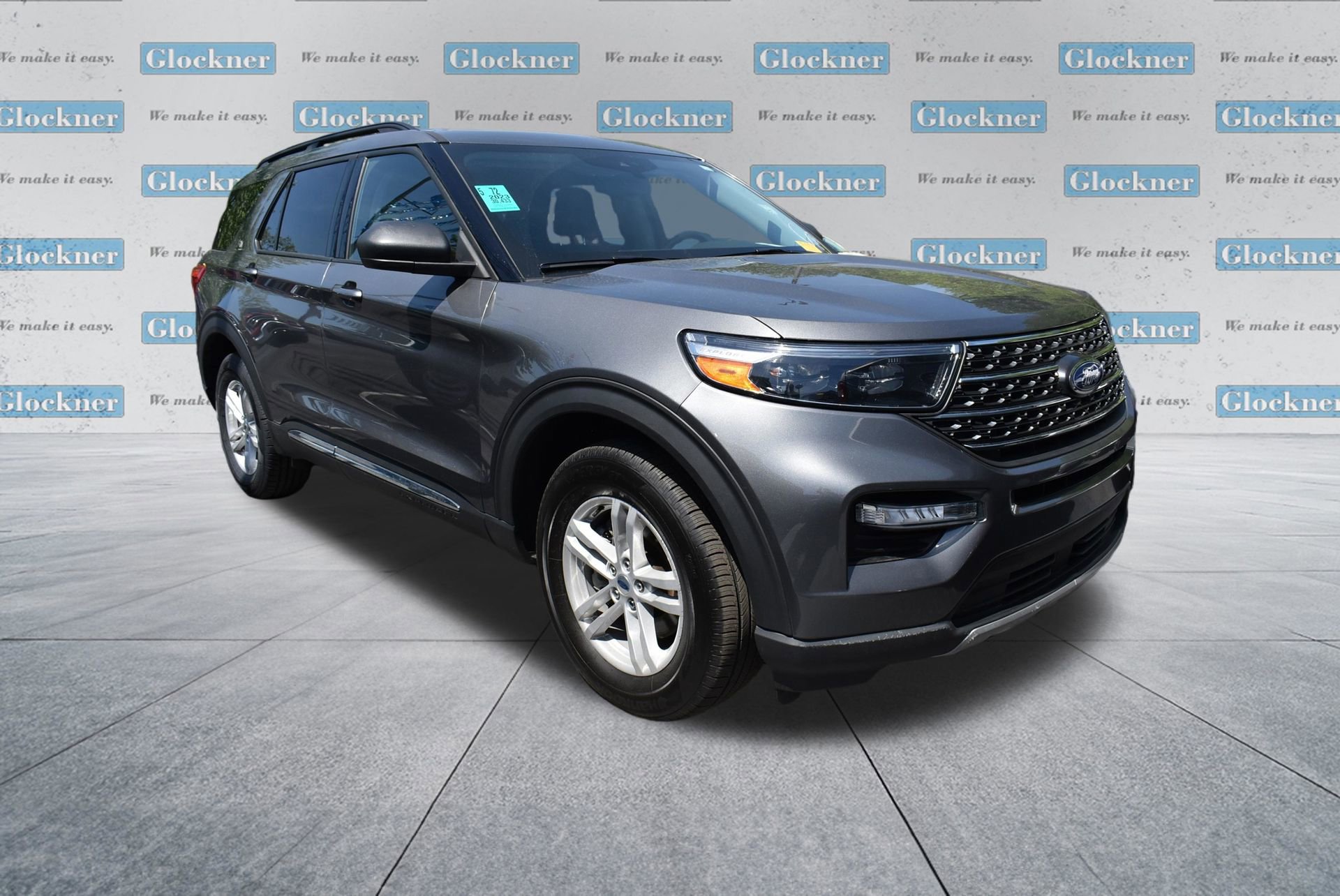 Used 2023 Ford Explorer XLT w/ Equipment Group 202A AWD/4WD image 16