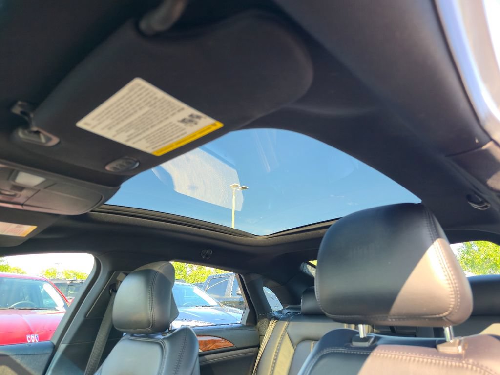 Used 2018 Lincoln MKZ Select w/ Select Plus Package AWD/4WD image 19