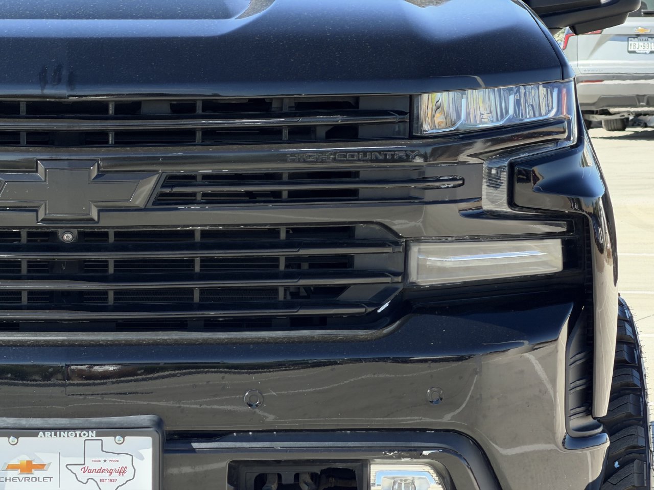 Used 2020 Chevrolet Silverado 1500 High Country w/ Technology Package AWD/4WD image 9