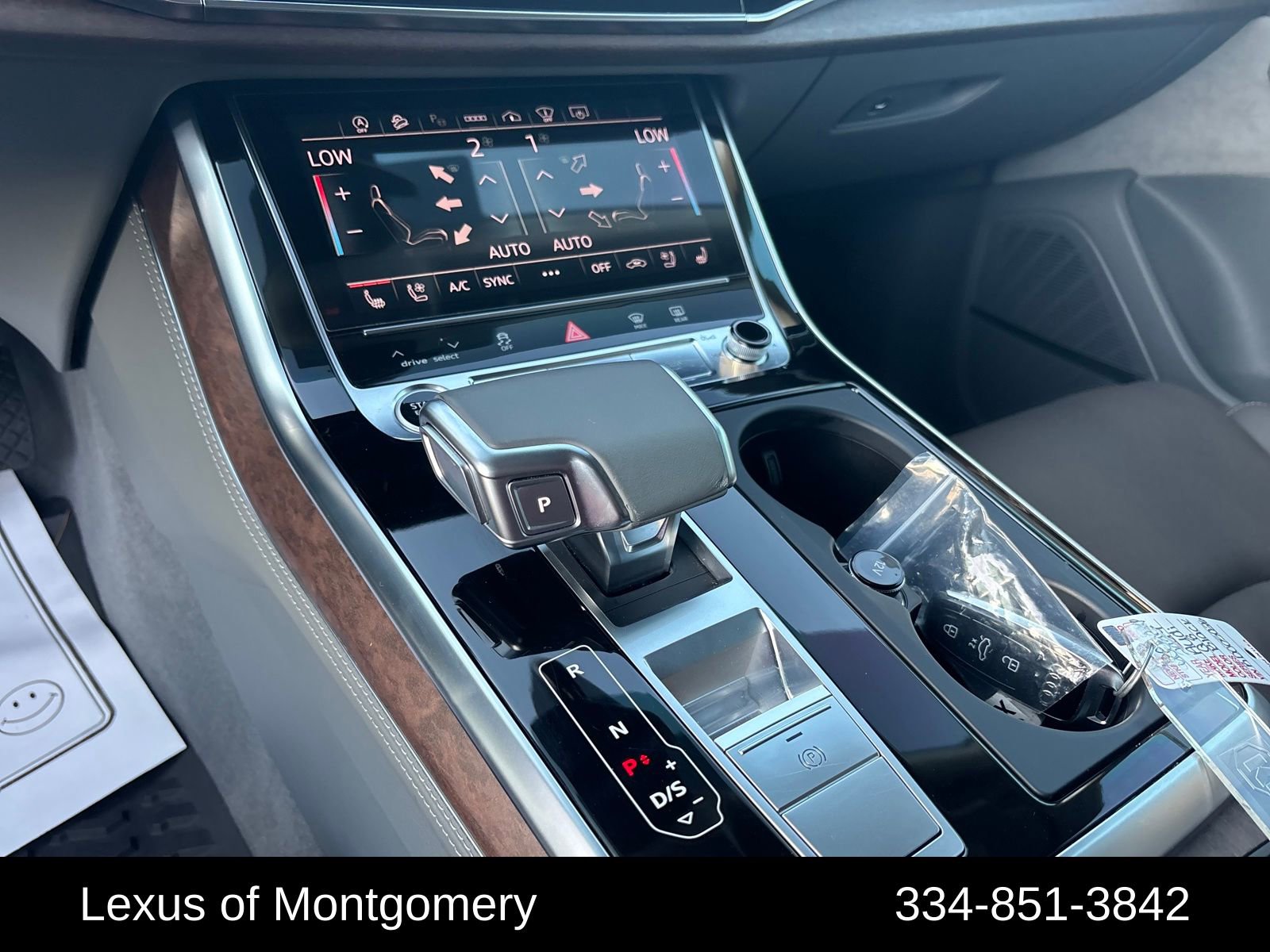 Used 2024 Audi Q8 Prestige image 17