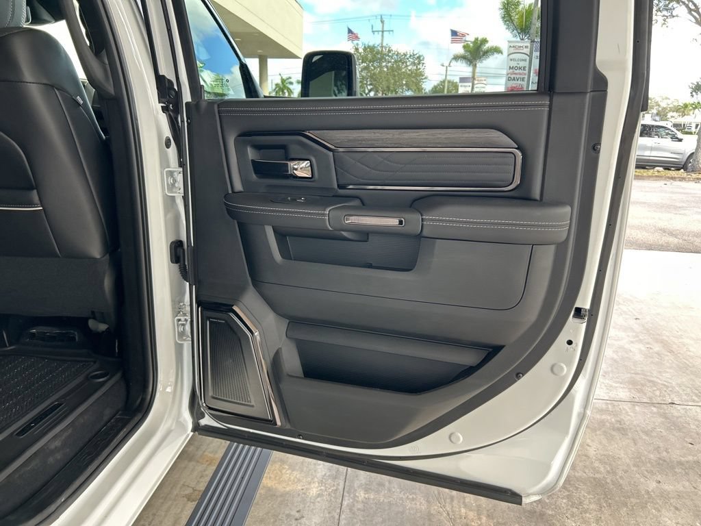 New 2026 RAM 3500 Limited AWD/4WD image 37