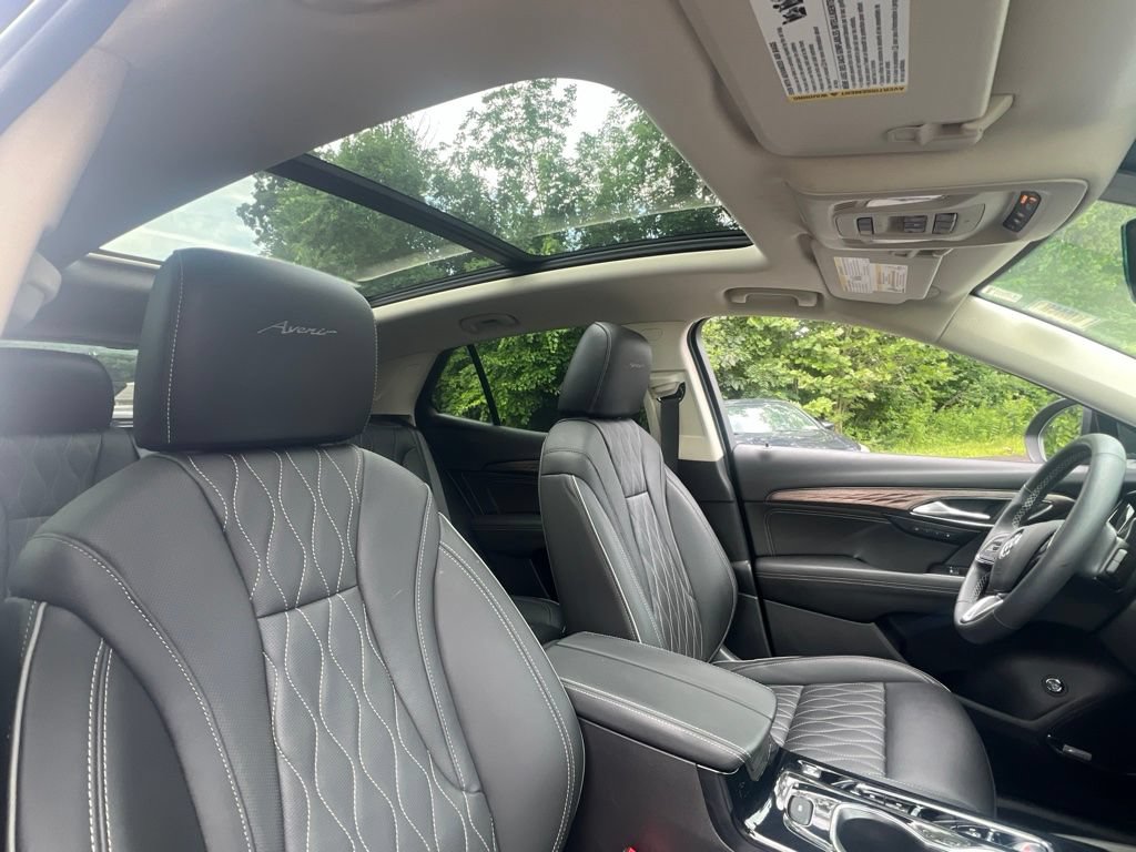 Used 2022 Buick Envision Avenir w/ Technology Package II AWD/4WD image 11