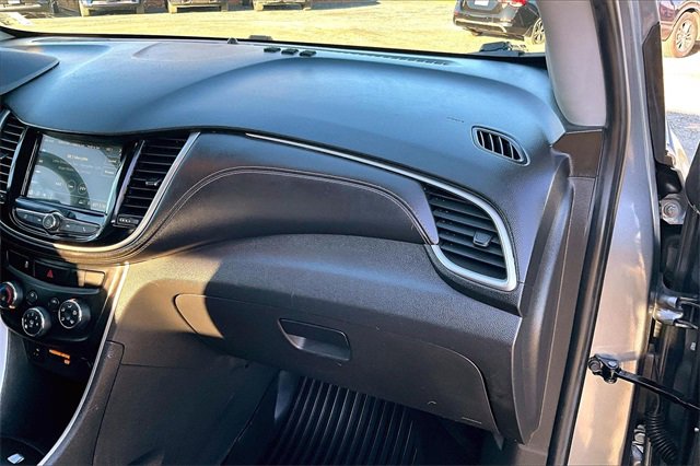 Used 2019 Chevrolet Trax LT w/ LT Convenience Package image 23