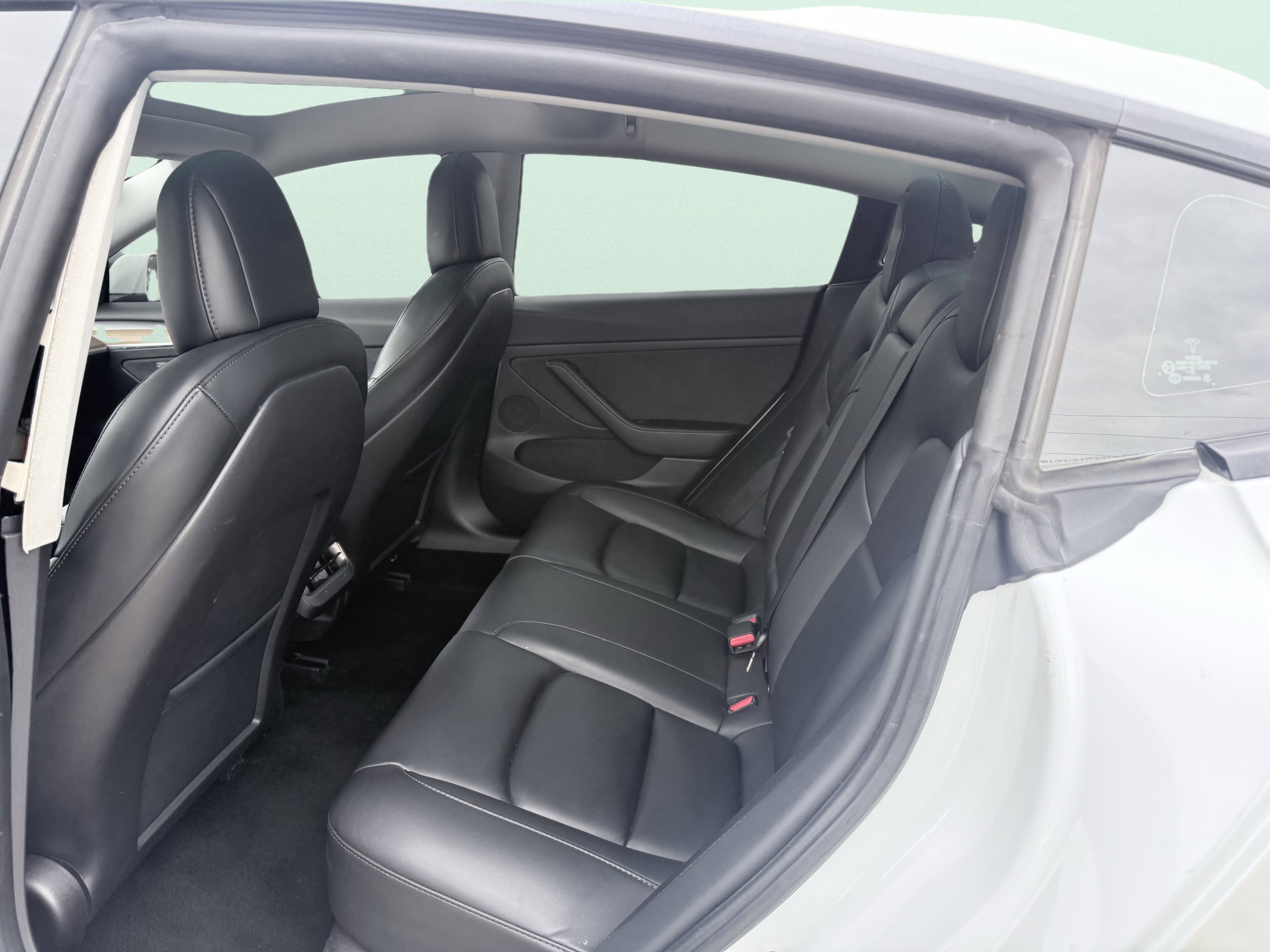 Used 2023 Tesla Model 3 Standard Range image 36