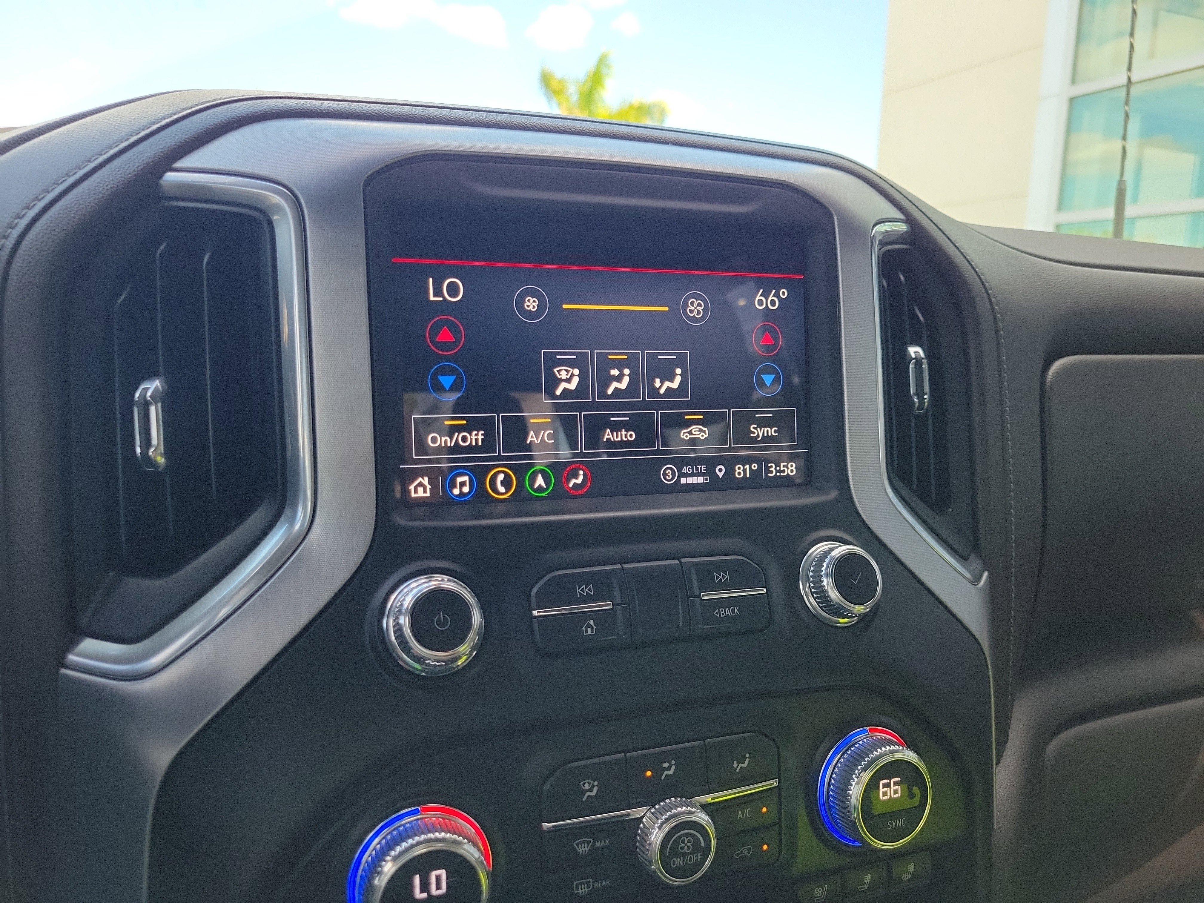 Used 2023 GMC Sierra 2500 SLT w/ SLT Premium Package image 23