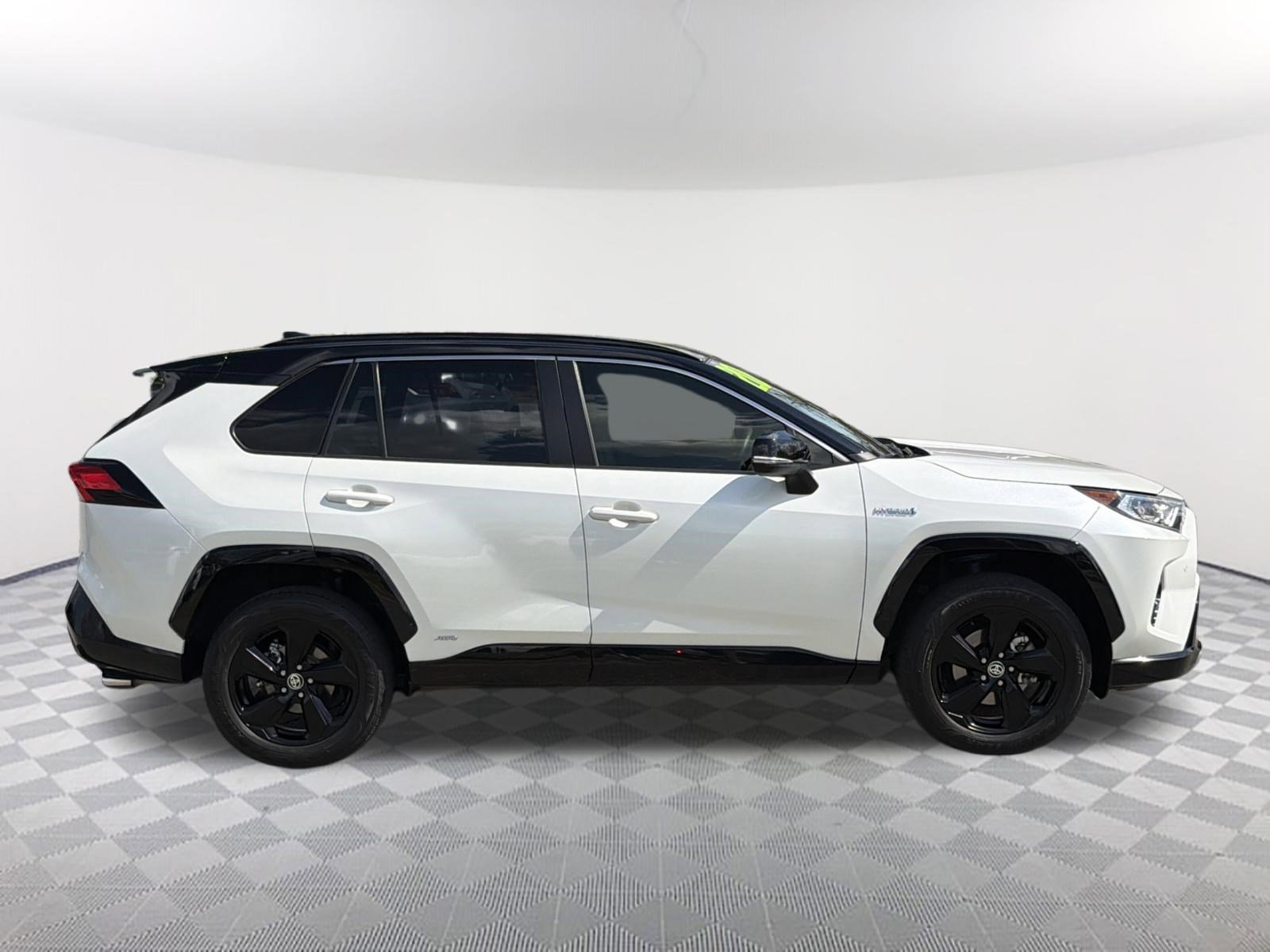 Used 2020 Toyota RAV4 XSE image 18
