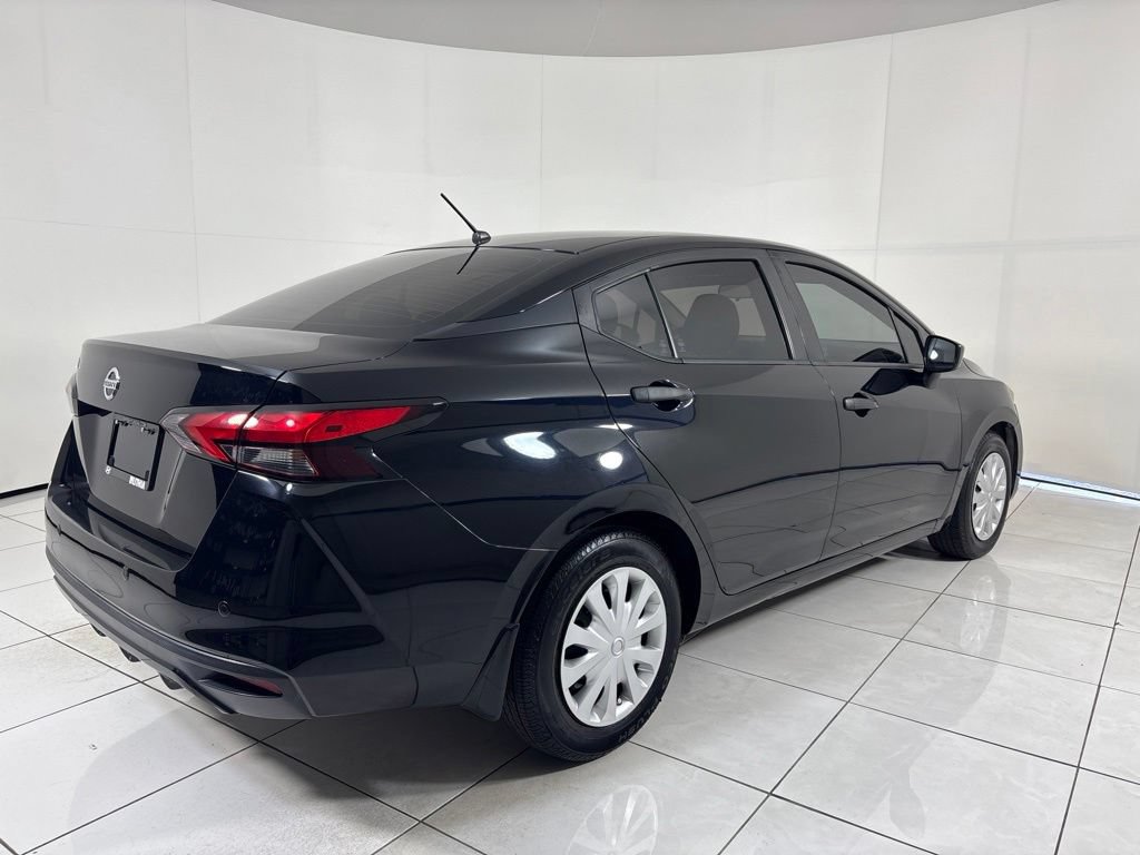Used 2021 Nissan Versa S FWD image 5