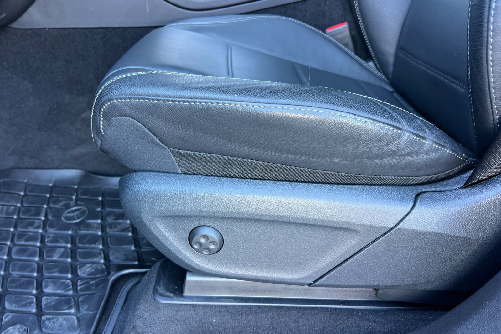 Certified 2026 Mercedes-Benz GLE 450 4MATIC Coupe image 14