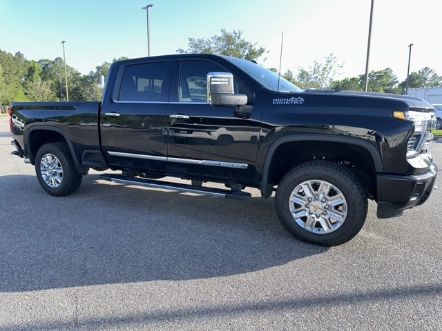 Used 2024 Chevrolet Silverado 2500 High Country w/ High Country Premium Package image 10