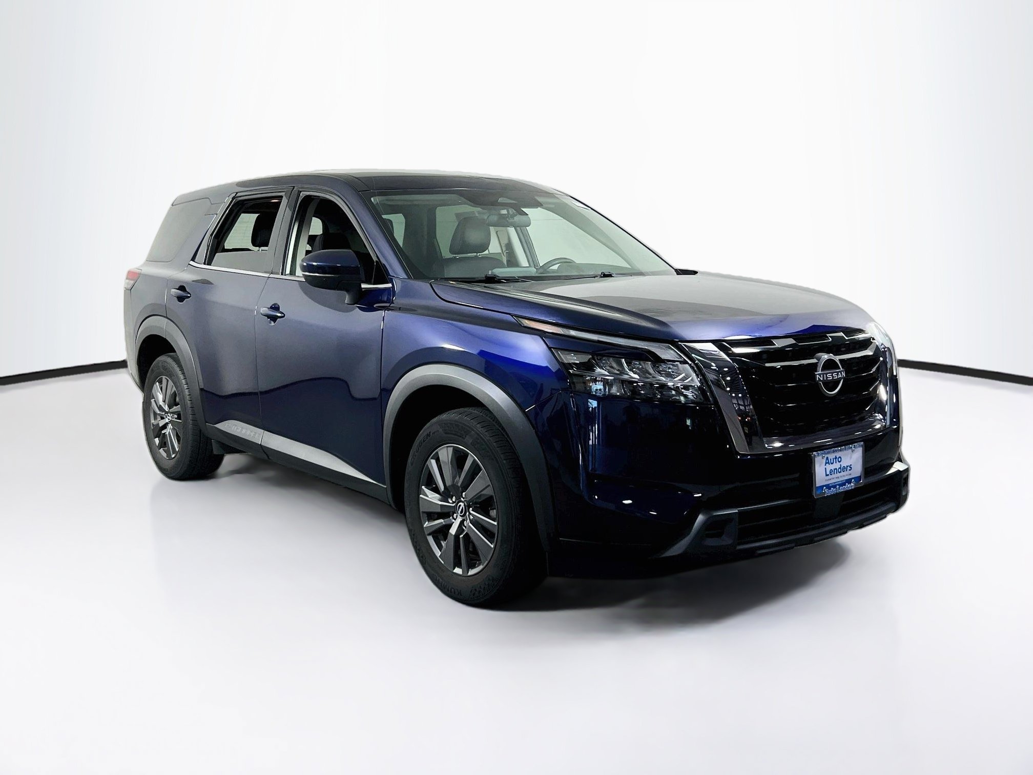 Used 2022 Nissan Pathfinder S AWD/4WD image 3