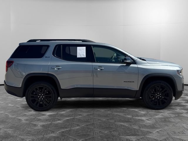 Used 2023 GMC Acadia SLT w/ Elevation Edition FWD image 6