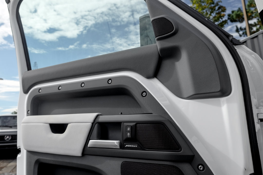 New 2026 Land Rover Defender 110 S AWD/4WD image 11