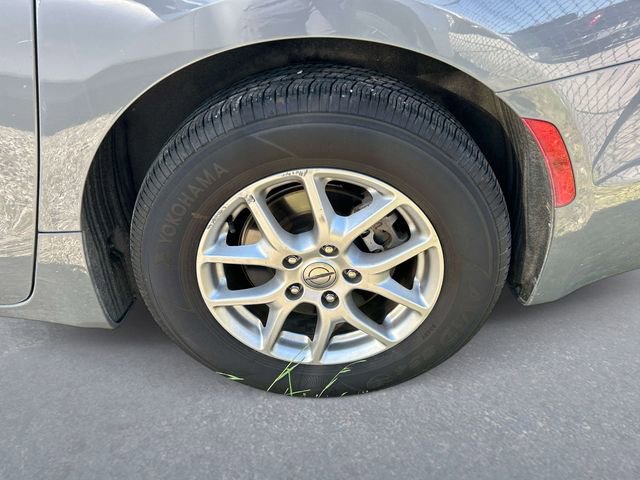 Used 2022 Chrysler Pacifica Touring-L image 10