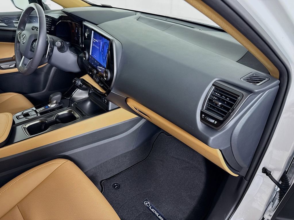 Certified 2025 Lexus NX 250 FWD w/ Accessory Package (2T) image 31