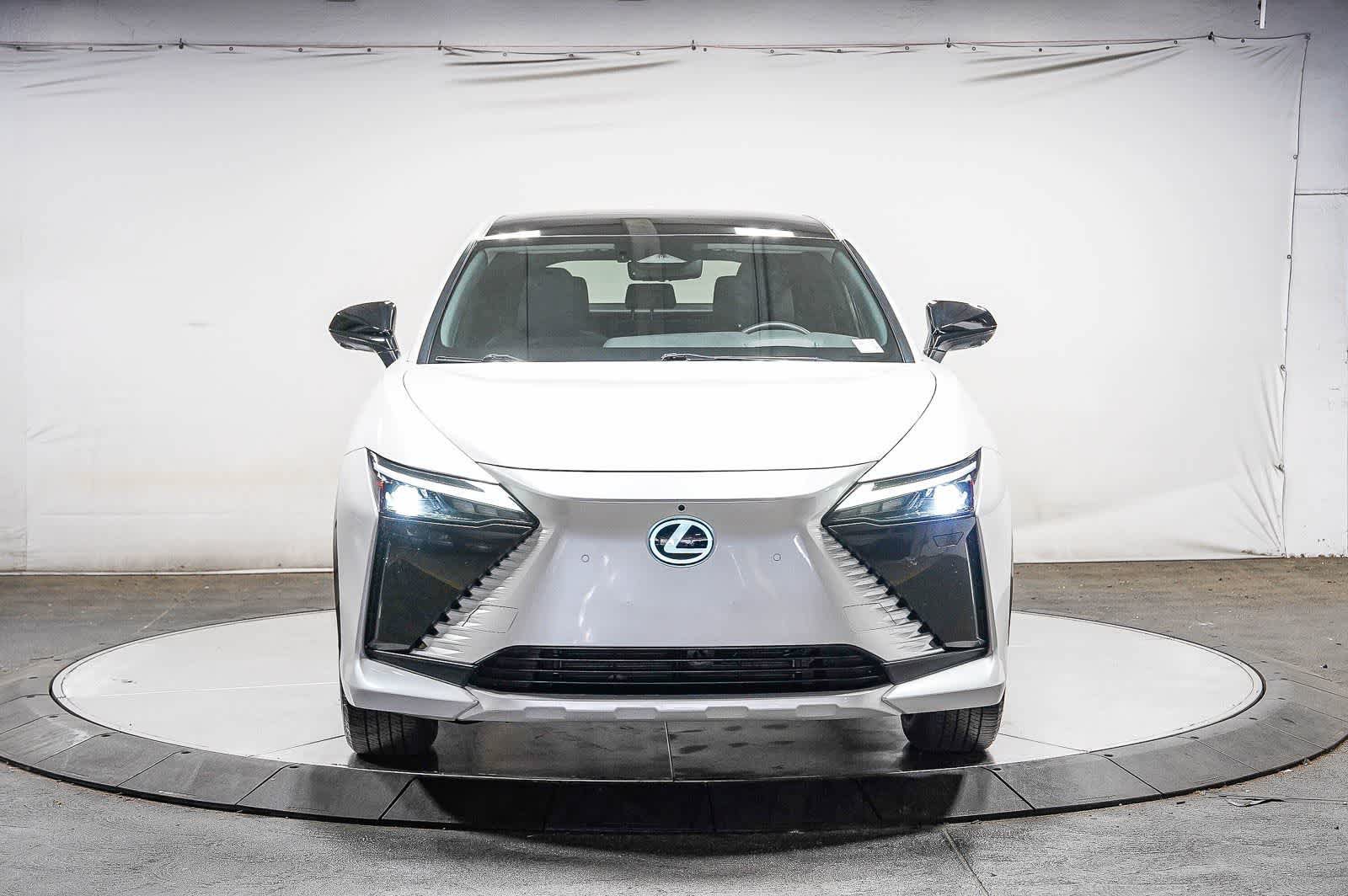 Used 2024 Lexus RZ 300e Premium FWD image 6