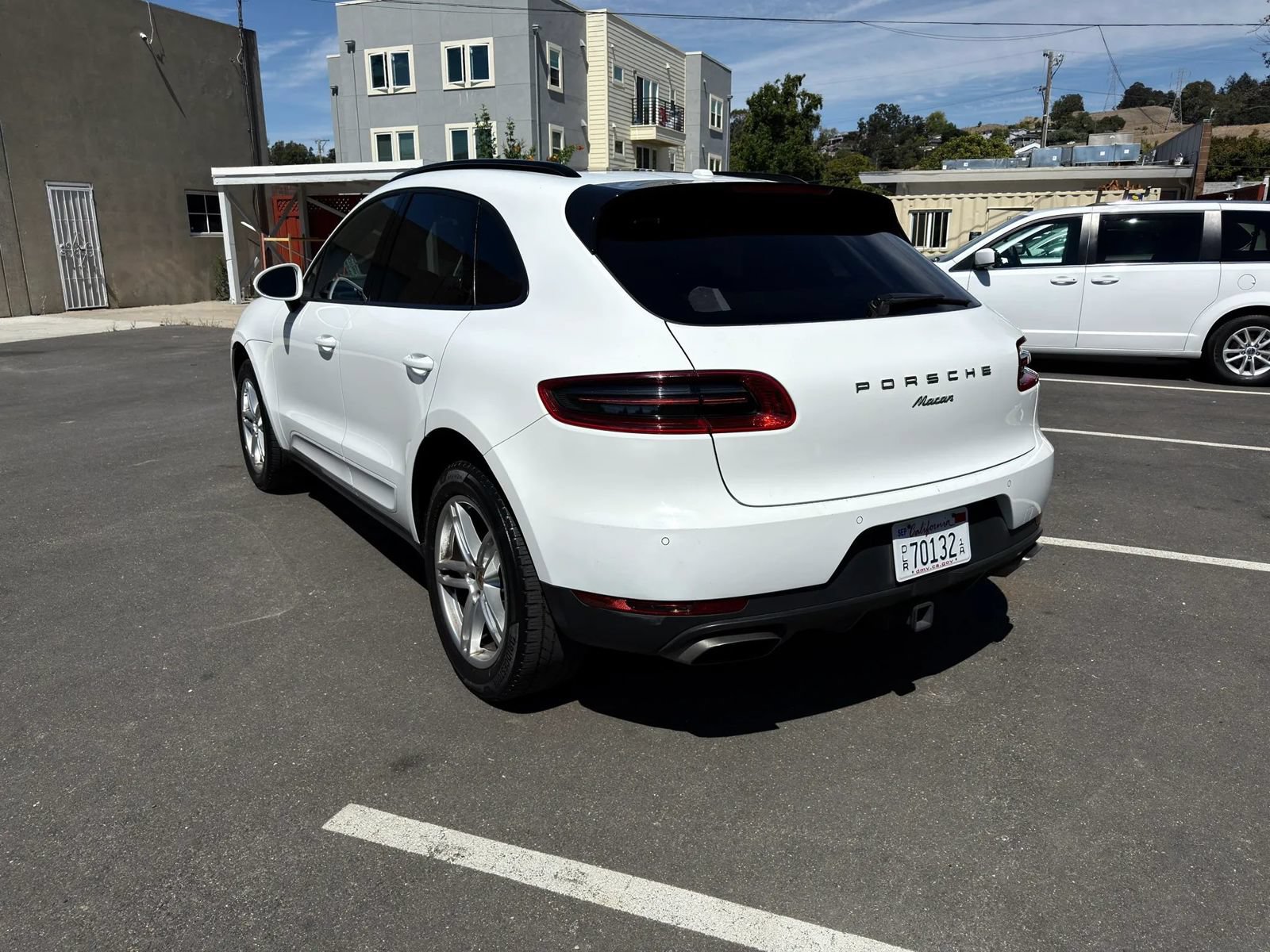 Used 2018 Porsche Macan Sport Edition AWD/4WD image 6